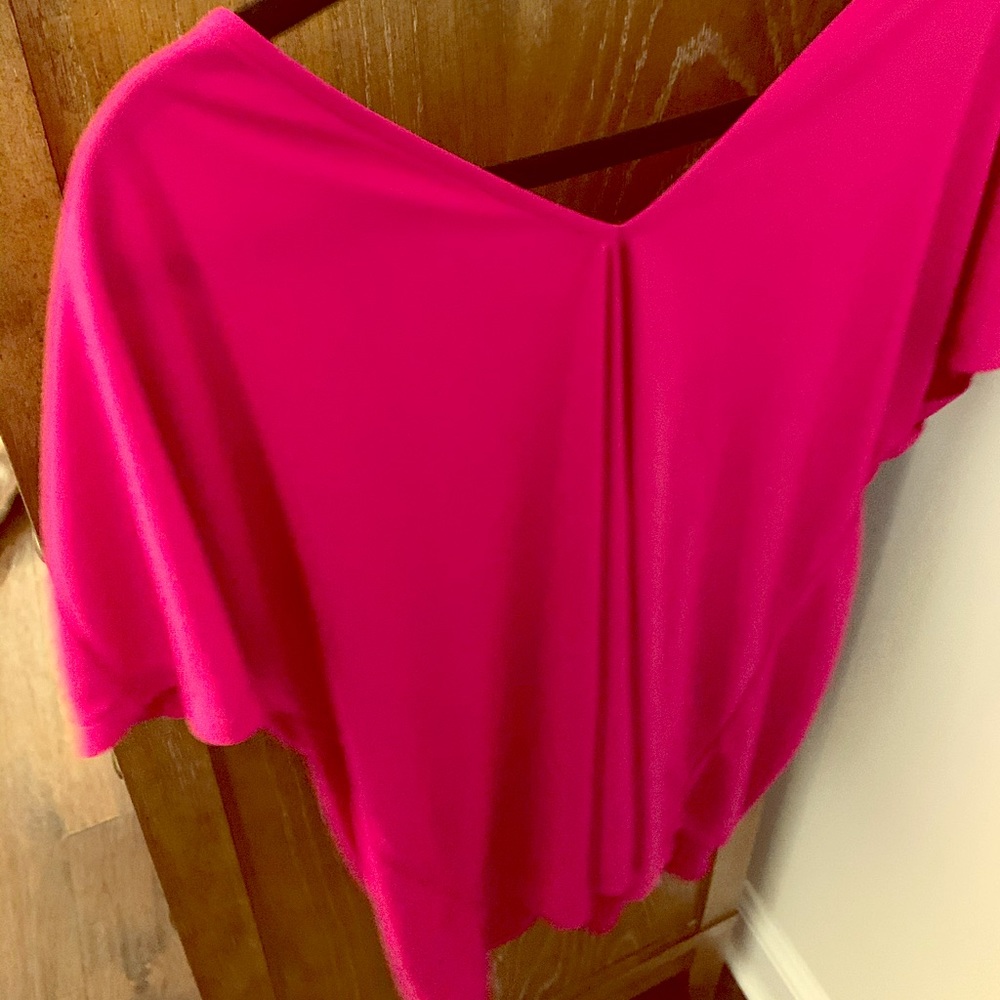 Ann Taylor v neck top